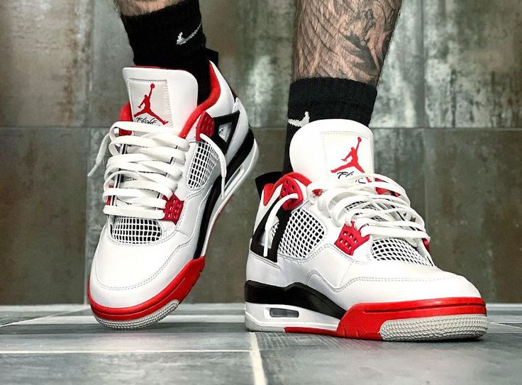 Cách phối đồ với giày Nike Jordan 4